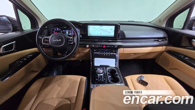 Kia Carnival — interior