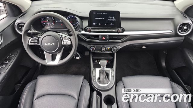 Kia K3 — interior