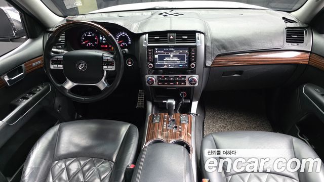 Kia Mohave — interior