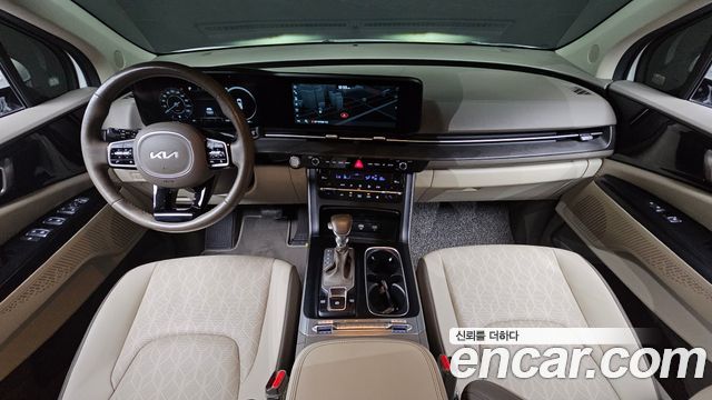Kia Carnival — interior