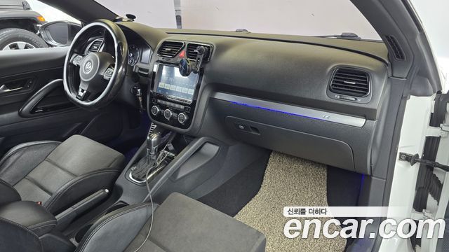 Volkswagen Scirocco — interior
