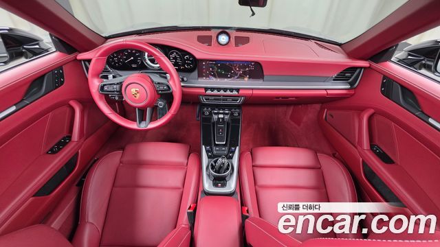 Porsche 911 — interior