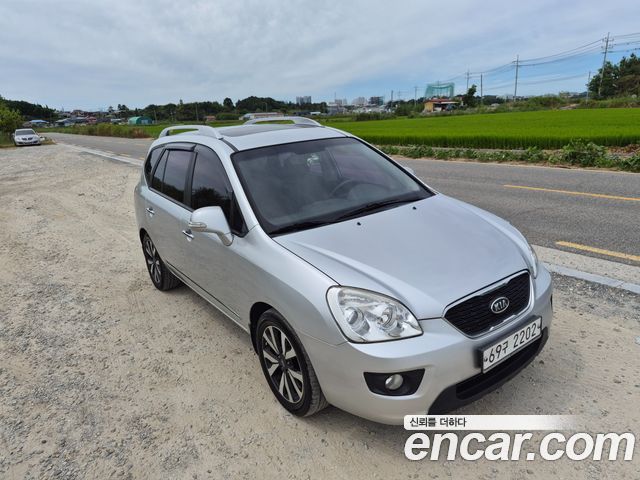 Kia Carens — exterior