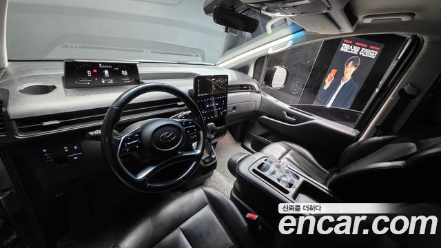 Hyundai Staria — interior
