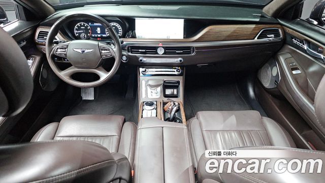 Genesis G90 — interior