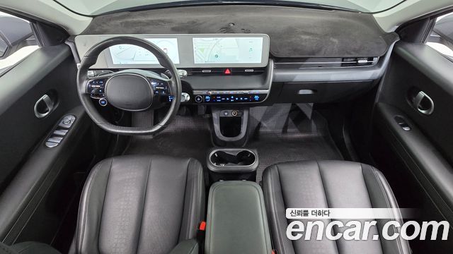 Hyundai IONIQ 5 — interior