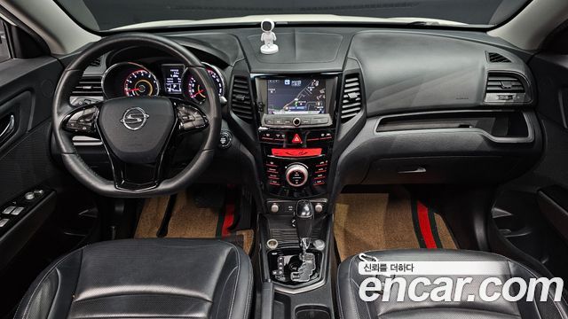 KG Mobility Tivoli — interior