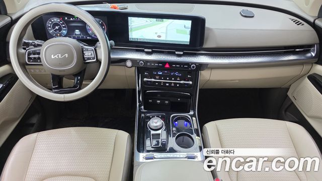 Kia Carnival — interior