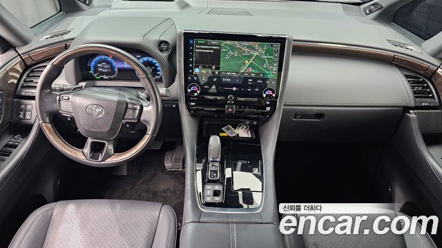 Toyota Alphard — interior