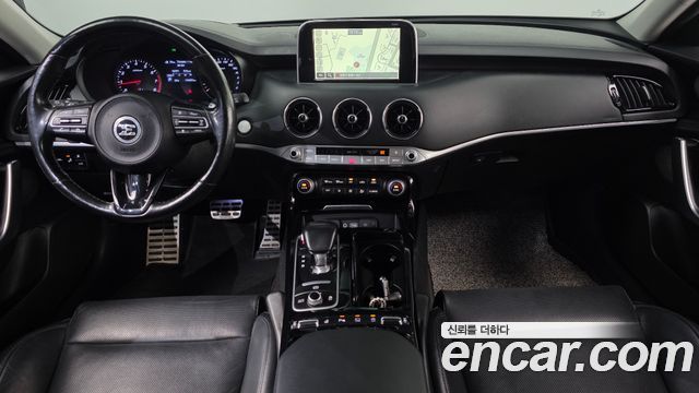 Kia Stinger — interior