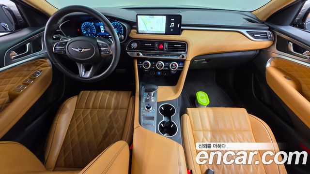 Genesis G70 — interior
