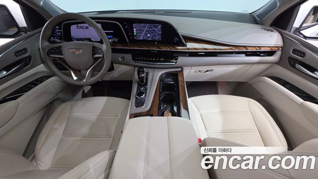 Cadillac Escalade — interior