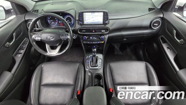Hyundai Kona — interior