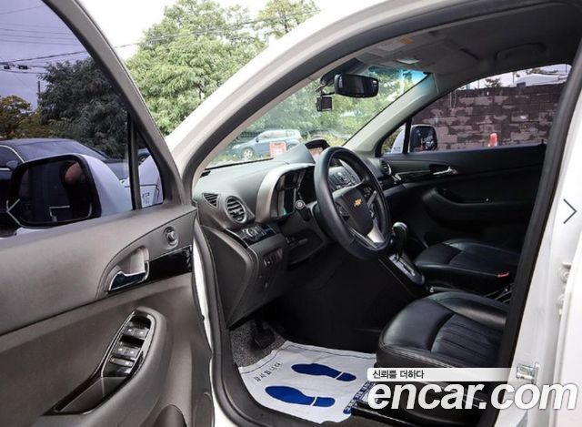 Chevrolet Korea Orlando — interior