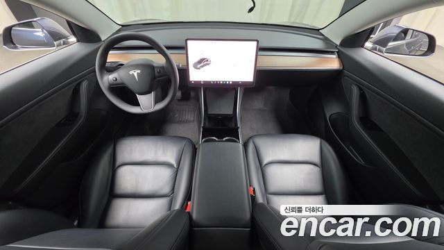 Tesla Model 3 — interior