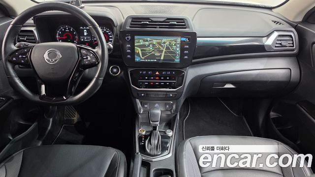 KG Mobility Tivoli — interior