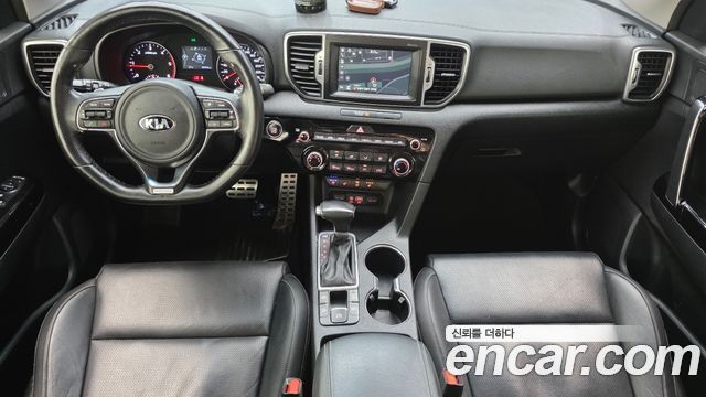 Kia Sportage — interior