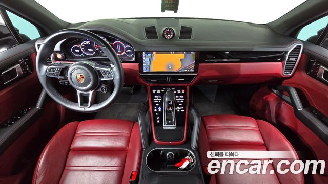 Porsche Cayenne — interior