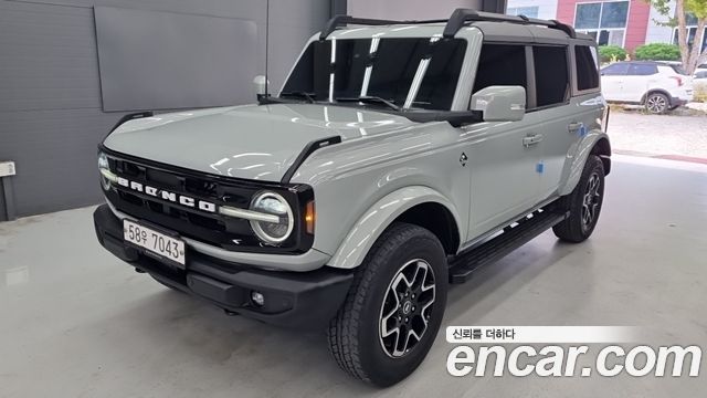 Ford Bronco — exterior