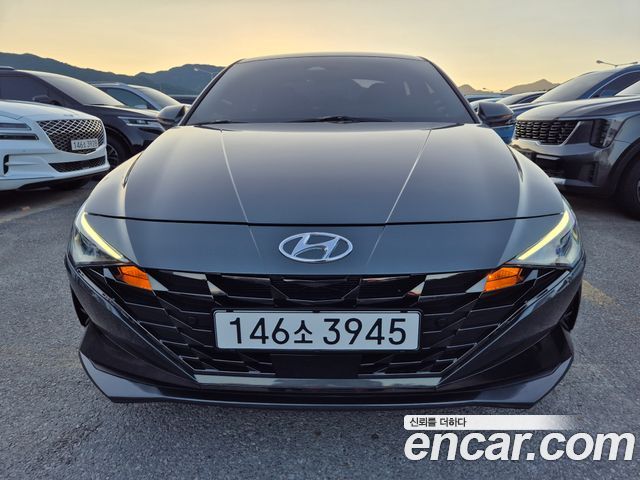 Hyundai Avante — exterior