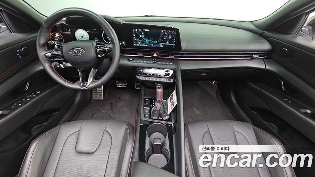 Hyundai Avante — interior