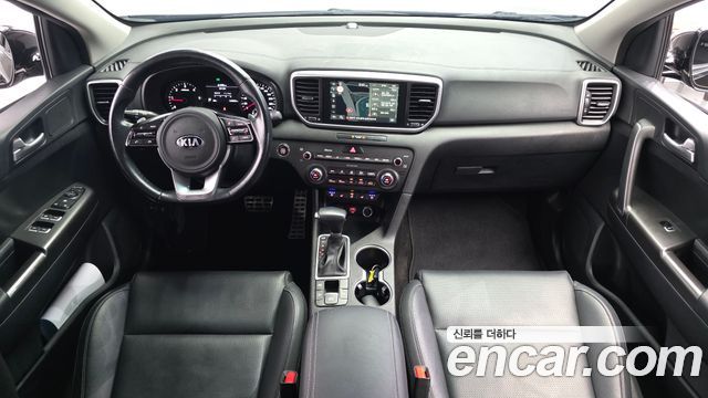 Kia Sportage — interior