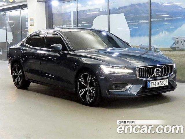 Volvo S60 — exterior