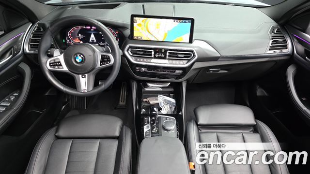 BMW X4 — interior