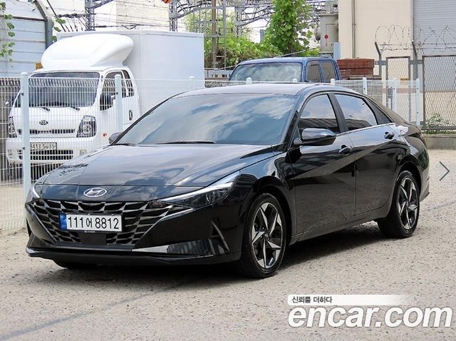 Hyundai Avante — exterior