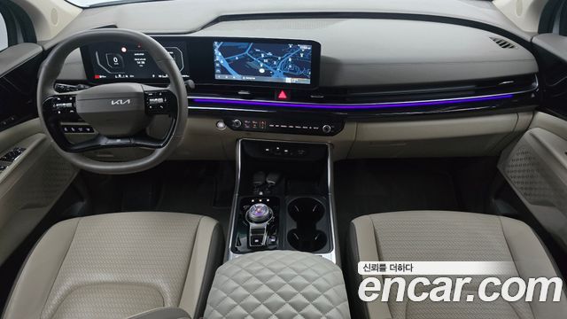 Kia Carnival — interior