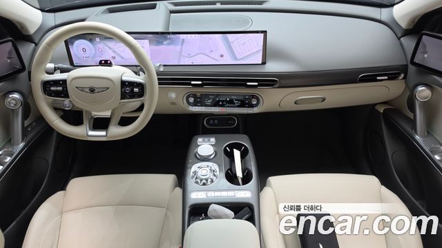 Genesis GV60 — interior