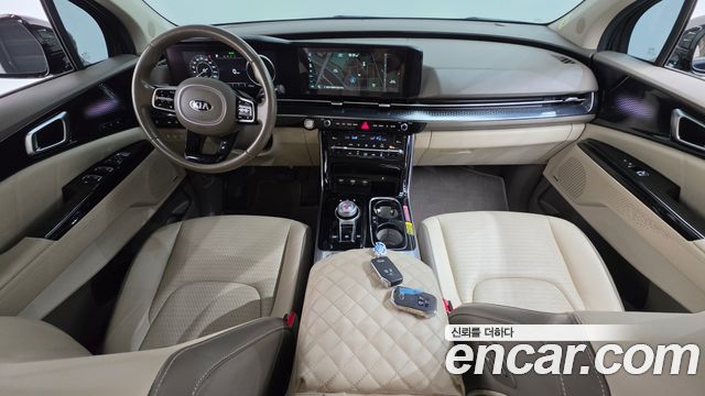 Kia Carnival — interior
