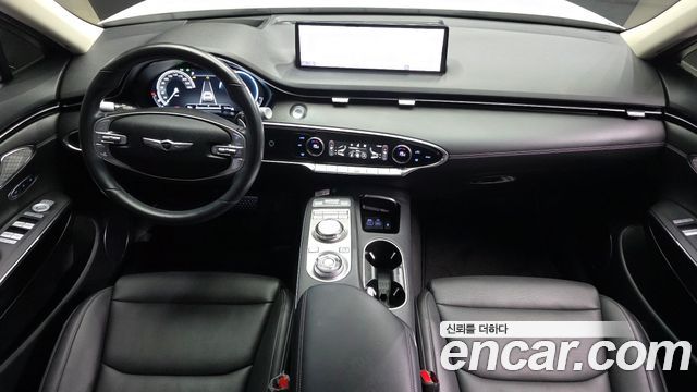 Genesis GV70 — interior