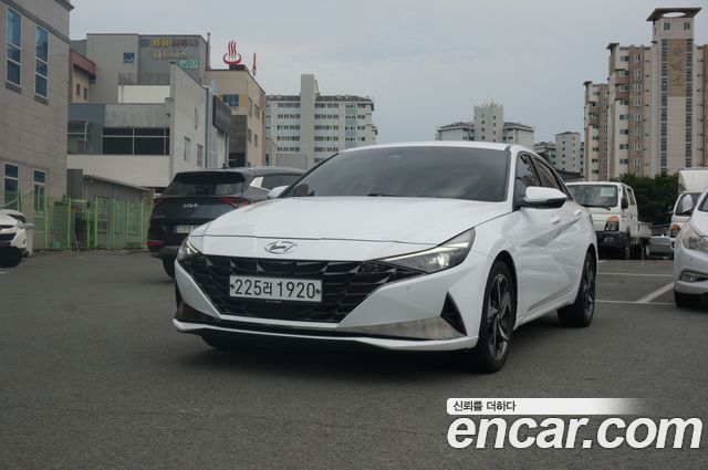 Hyundai Avante — exterior