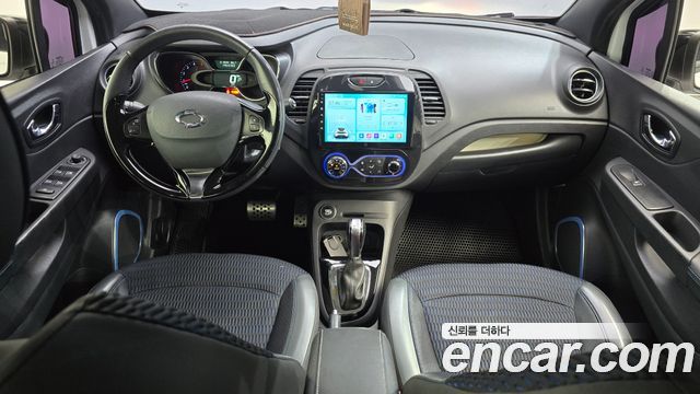 Renault Korea QM3 — interior