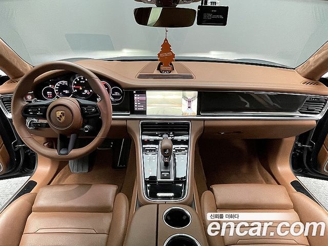 Porsche Panamera — interior