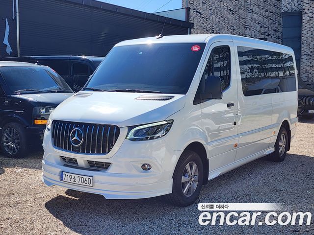 Mercedes-Benz Sprinter — exterior
