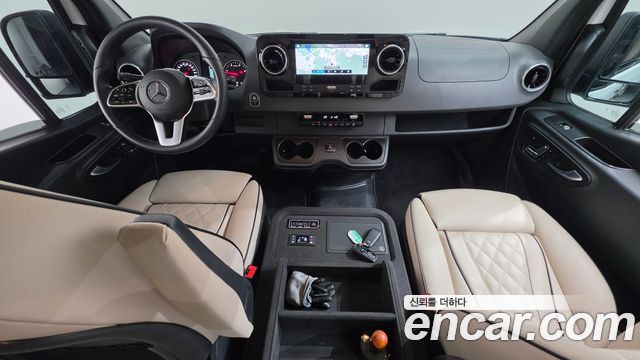 Mercedes-Benz Sprinter — interior