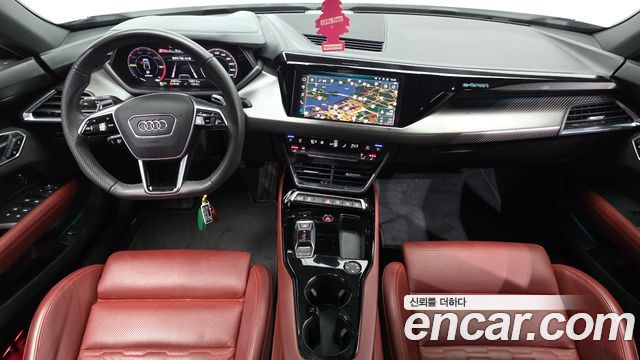 Audi e-tron GT — interior