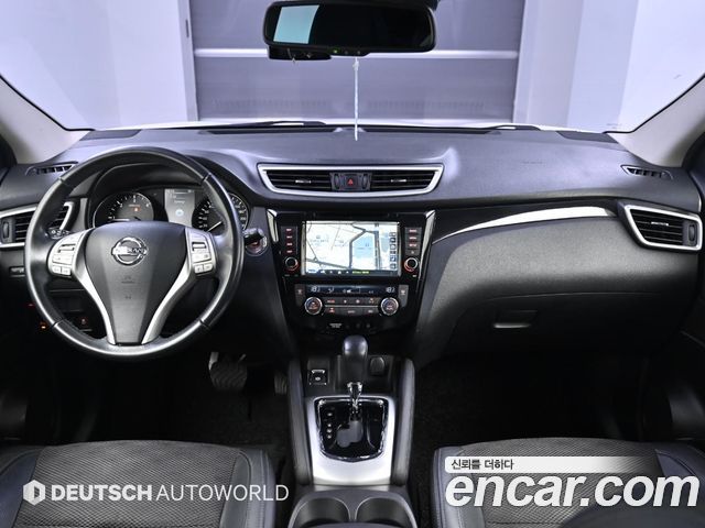 Nissan Qashqai — interior
