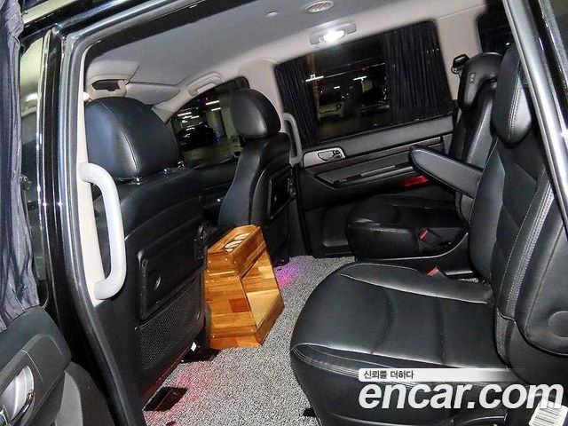KG Mobility Korando — interior