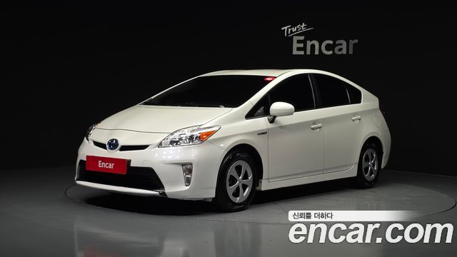 Toyota Prius — exterior