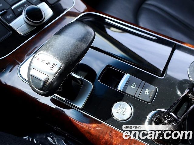 Audi A8 — interior