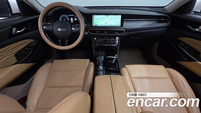 Kia K7 — interior