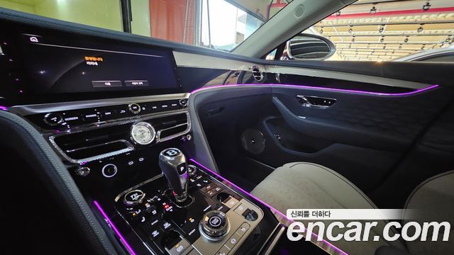 Bentley Flying Spur — interior