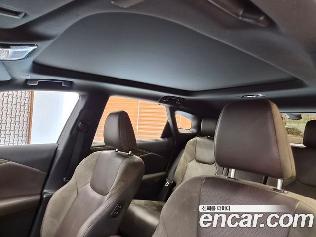 Lexus RX — interior