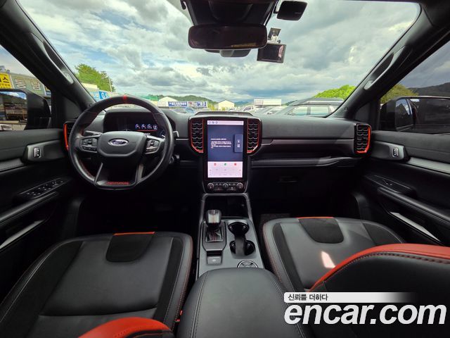 Ford Ranger — interior