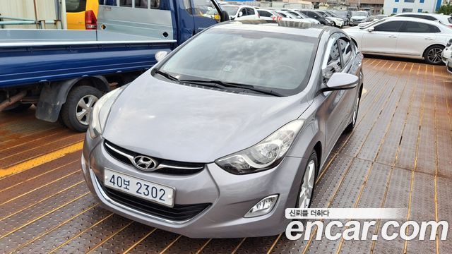 Hyundai Avante — exterior