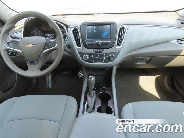 Chevrolet Korea Malibu — interior