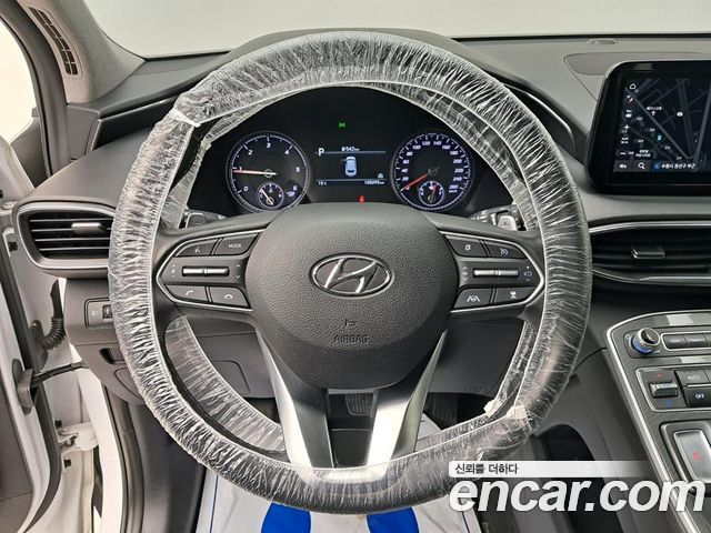 Hyundai Santa Fe — interior